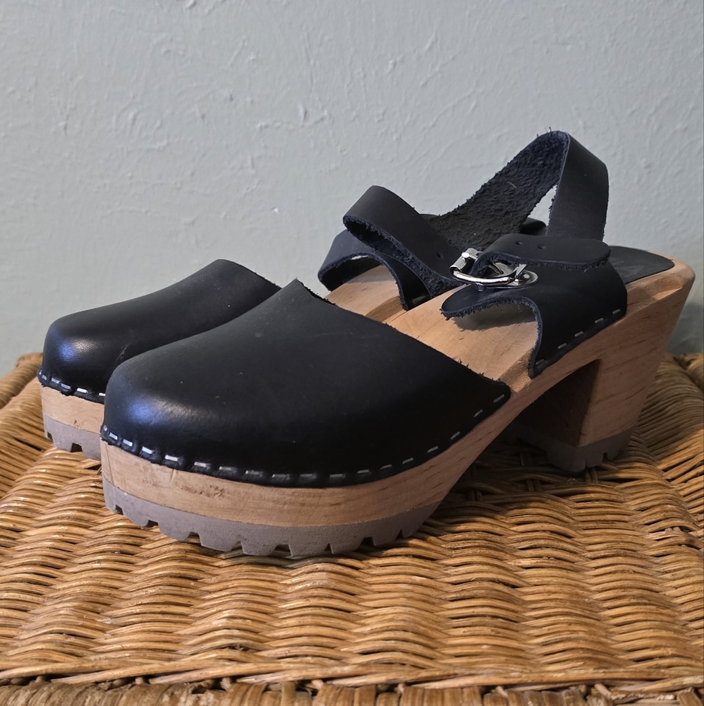 MIA ABBA Swiss clogs